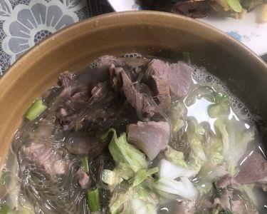 电饭煲炖羊骨头和白菜的做法