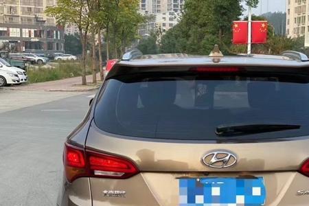 现代新胜达和现代i45是一款车吗