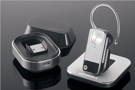 motorola蓝牙耳机怎么两个一起连