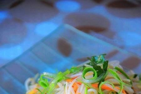 大葱拌白菜的家常做法