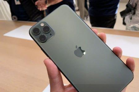 11promax后盖有字是怎么回事