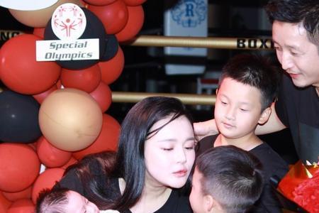 邹市明结过几次婚