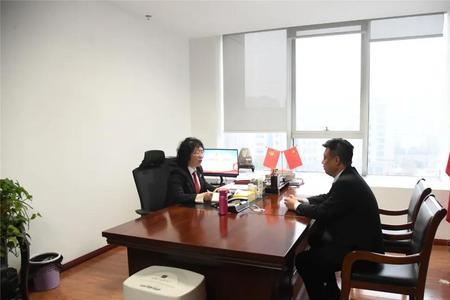 与分管领导交恶怎么处理