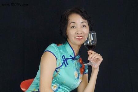 男人喜欢端庄的还是妖媚