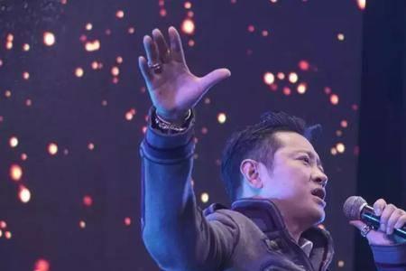 罗中旭星光灿烂表达什么