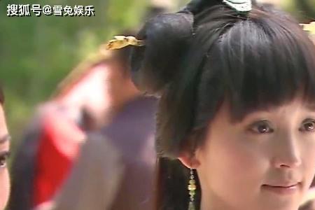 她的神话女主角是谁
