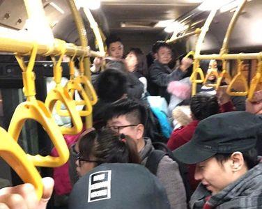 林志颖眉毛是连心眉吗