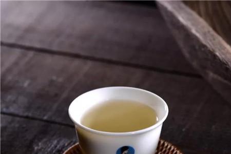 倒茶为什么不能顺时针