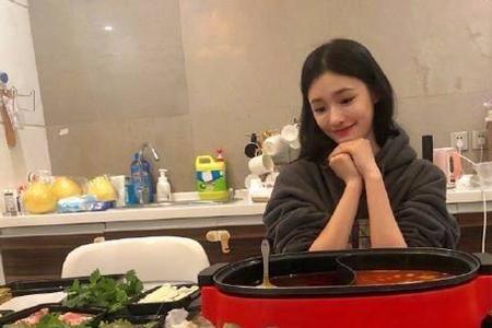 女生让你请她吃火锅是什么意思