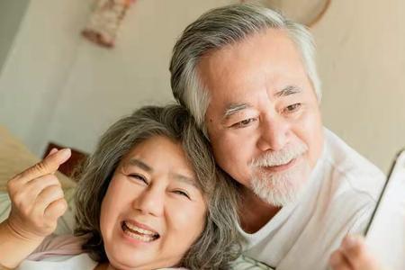 60岁女人嫁男人困难吗