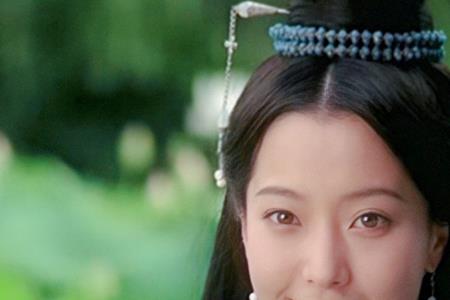 她的神话女主小时候谁扮演的
