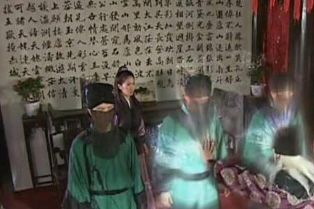 铁胆神侯和曼哈顿谁厉害