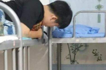 初中孩子住校不愿回家