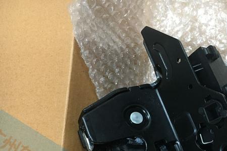 别克君威机盖锁拉线掉了怎么开