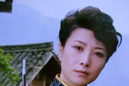石亚男扮演者