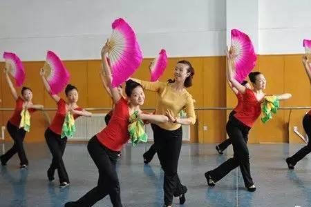 沈音舞蹈专业有身高限制吗