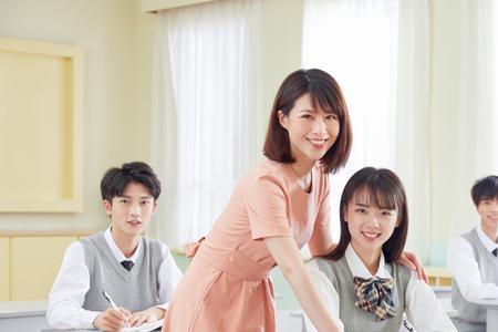 住校高中生常给爸妈打电话好吗