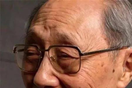 叶永烈和叶圣陶是什么关系