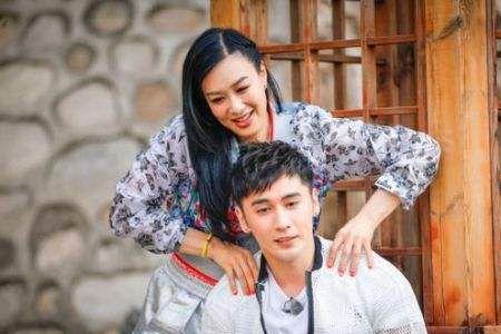 张伦硕三个女儿叫他爸爸吗