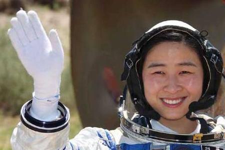 航天员男女之间在太空会相爱吗