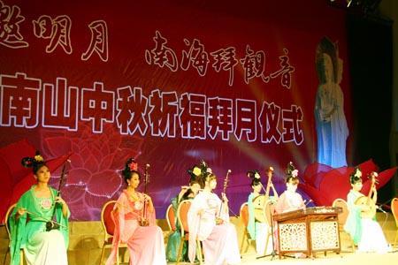 拜月配音演员