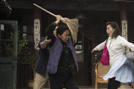 平凡岁月亚玲扮演者