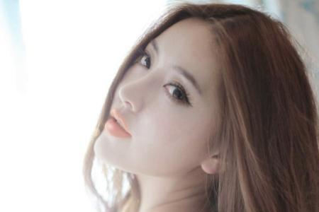 为什么女性不能袒胸露背