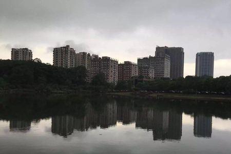 麓谷九龙別墅附近的景点