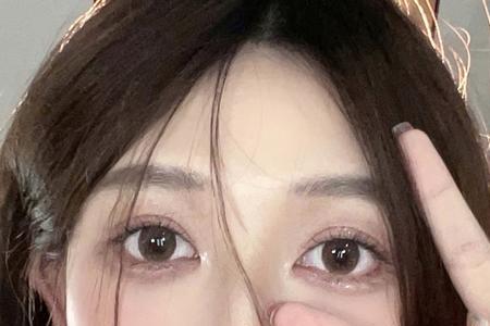 五官平平可以染白金色吗