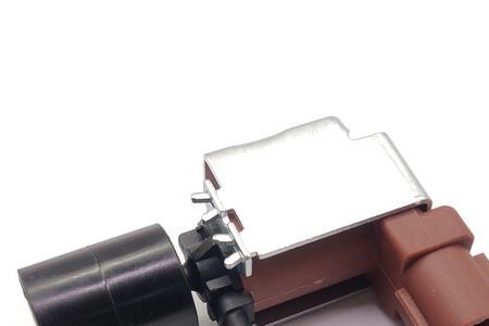 碳罐电磁阀p0444故障码怎么解决