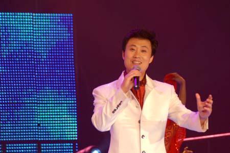 越战越勇为什么没有耿为华评委
