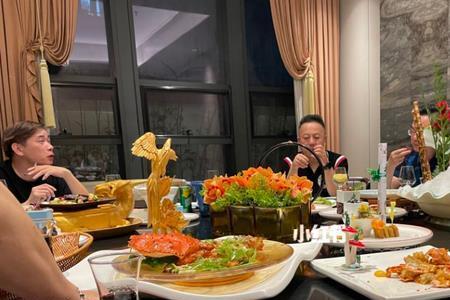 公务员家属可以开饭店吗