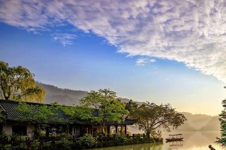 翼以尘雾之微补益山海啥寓意