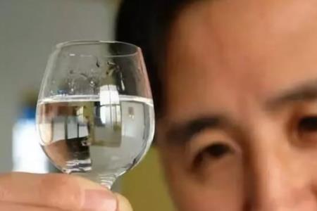 顿顿喝酒的人是什么人品