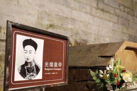 康熙陵墓是被谁盗的