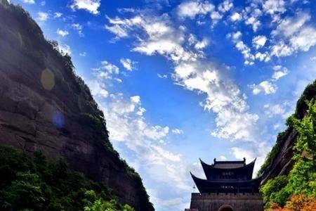 一夫当关指的是什么生肖