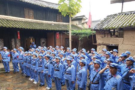 赞扬红军精神风貌的排比句