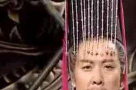 刘备初建功主要讲了什么