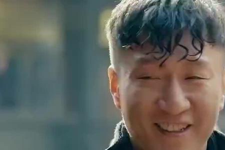 一代枭雄已落幕下一句是什么