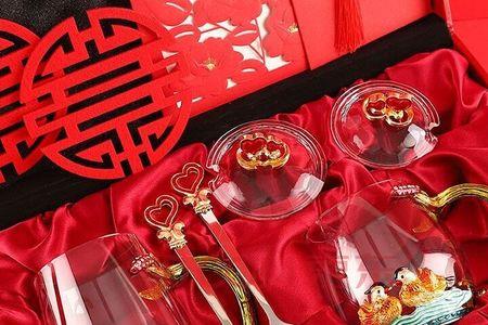 结婚送礼物送什么好
