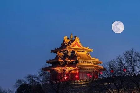 月圆之夜紫禁之巅是谁说的