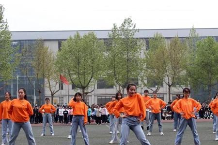 西安城市交通学院有多少人