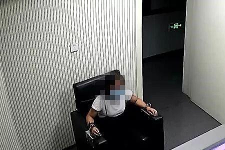 拆别人家墙头报警会被拘留吗