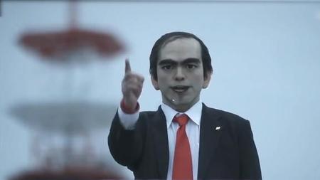 触目惊心里的白衣男人是谁