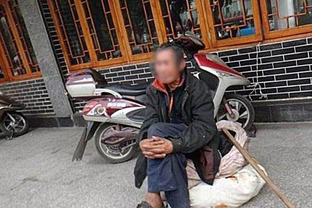乞丐装可怜的台词