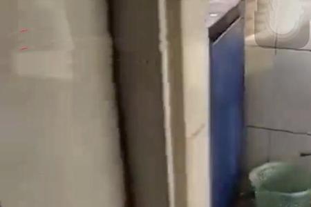 租客赖着不走我可以锁门吗