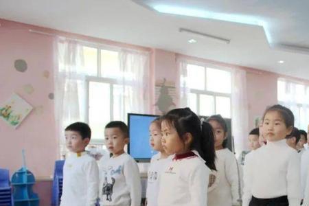 队列散开和靠拢口令