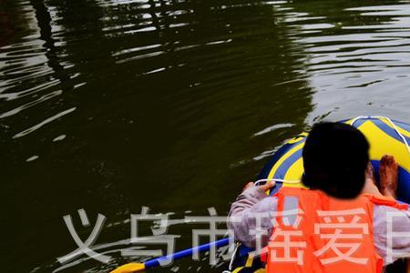 皮划艇漏气用什么胶
