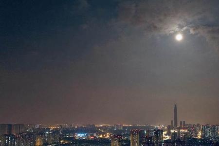 成都人中秋晚上为何都在狂欢