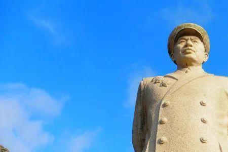 为什么新中国英雄辈出